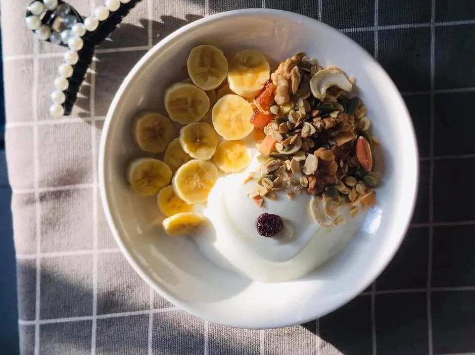 Ngũ cốc ăn kiêng nên ăn granola khi nào